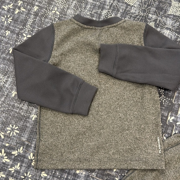 The North Face 5T Gray Kids Waffle Base Layer Set - Picture 7 of 10